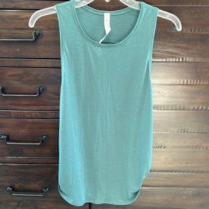 Lululemon Round Two Tank size 6